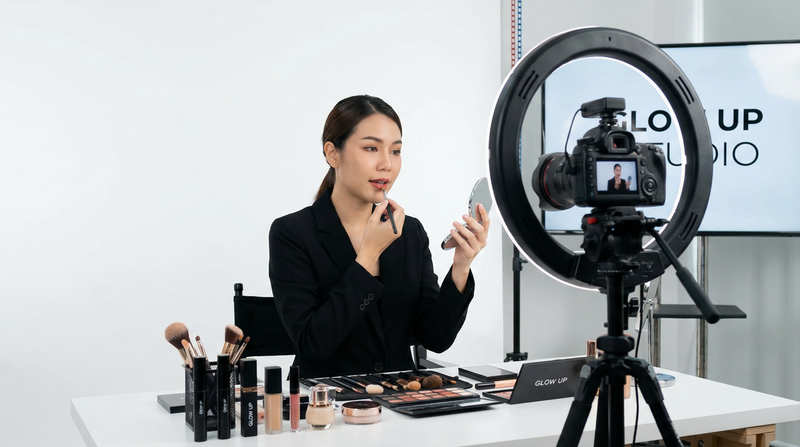 桃色影吧app美妆视频